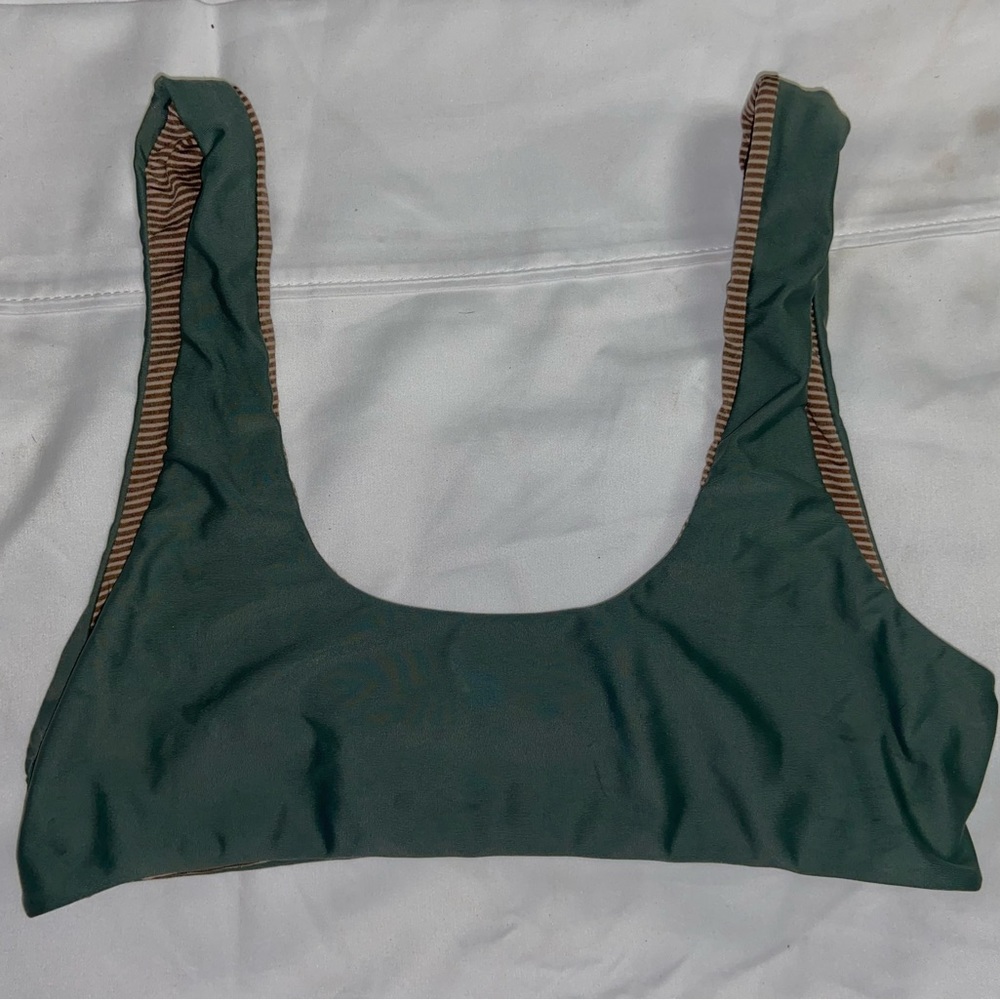 Acacia top